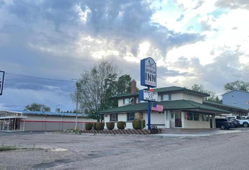 בית מלון כפרי American Inn