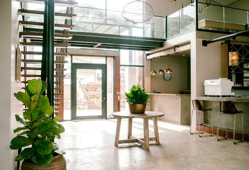 בית מלון כפרי Dragonview Lodge