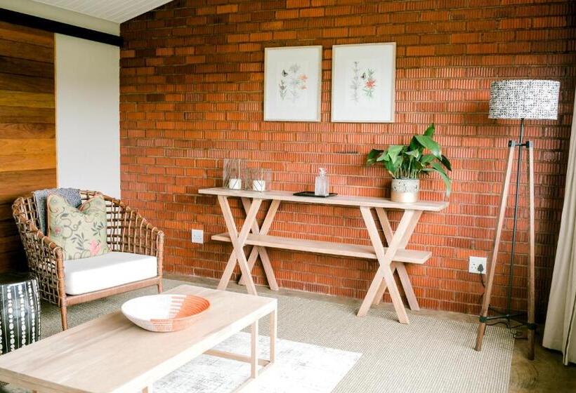 בית מלון כפרי Dragonview Lodge