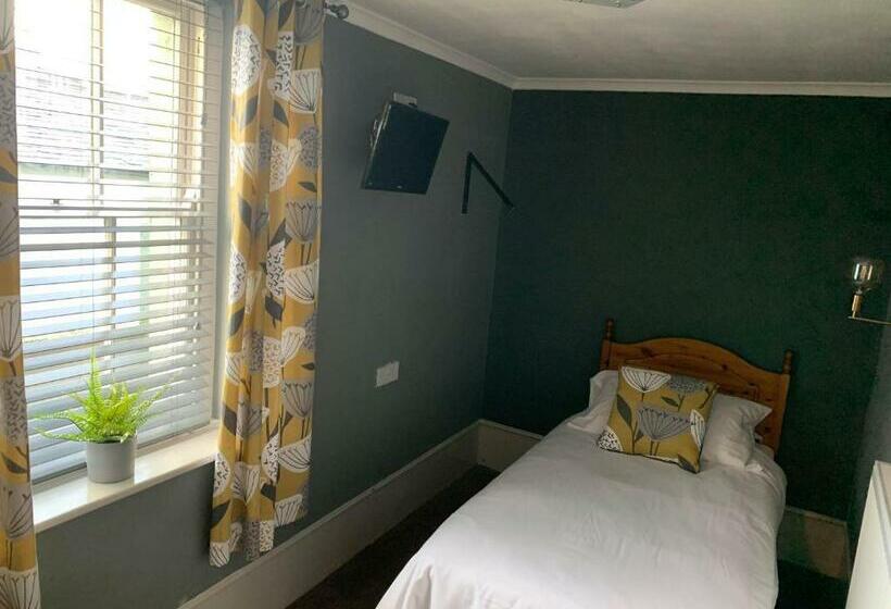 ホテル The Royal Oak