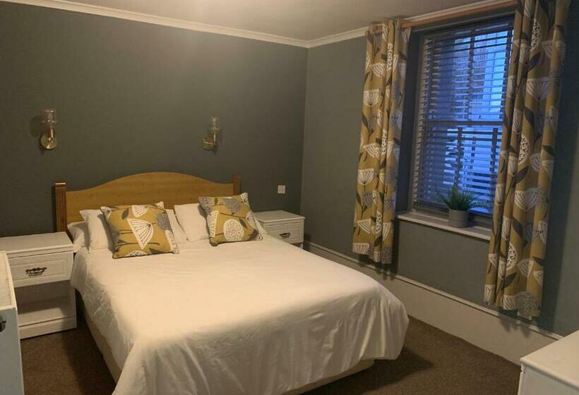 ホテル The Royal Oak