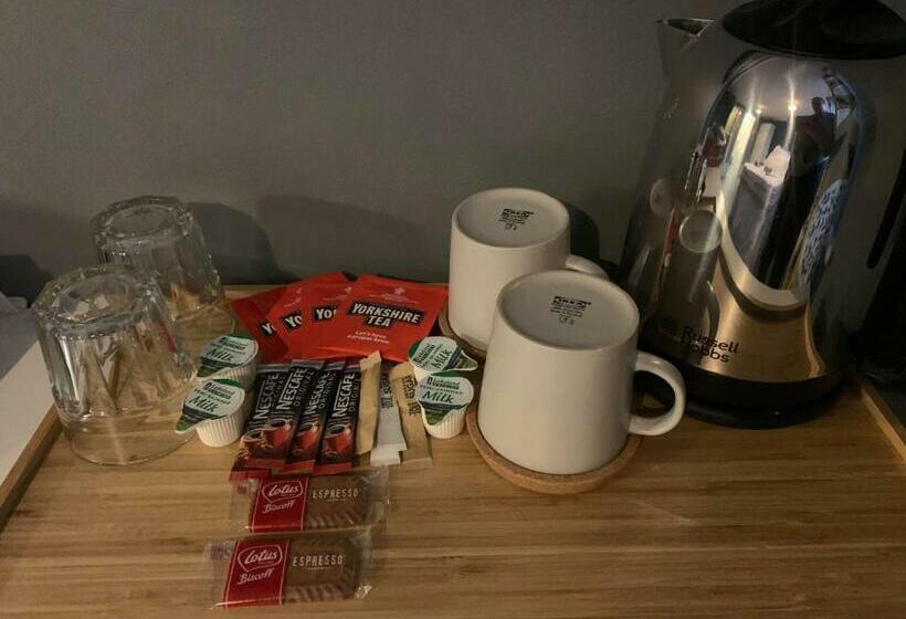 ホテル The Royal Oak