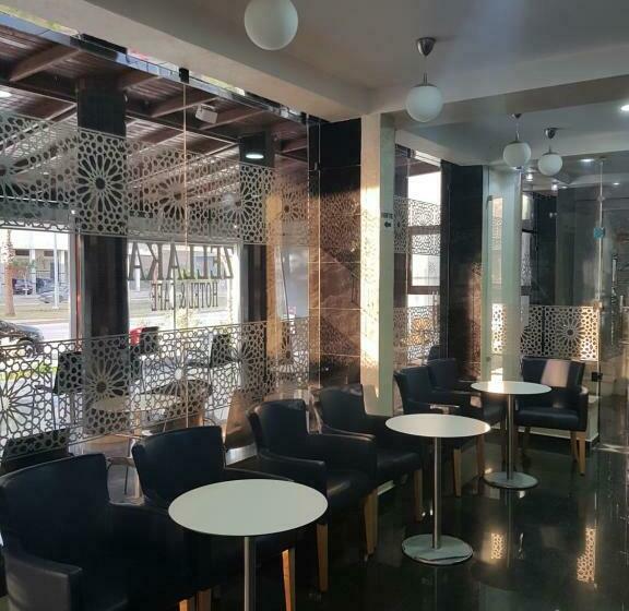 Отель Zellaka Hôtel & Café