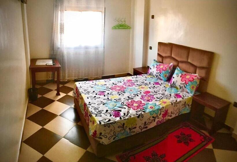 فندق Zellaka Hôtel & Café