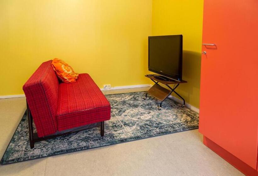 Kulkuri Hostellit Hämeenlinna