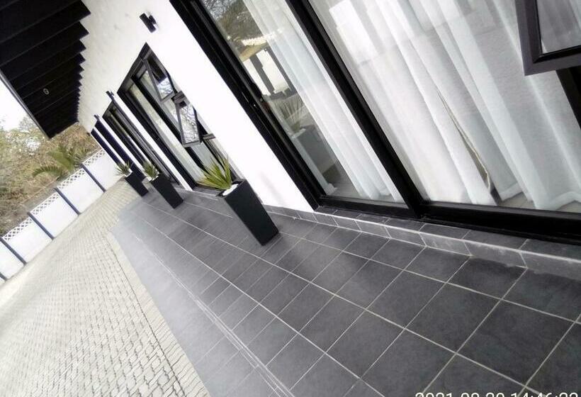 پانسیون 11 On Grace