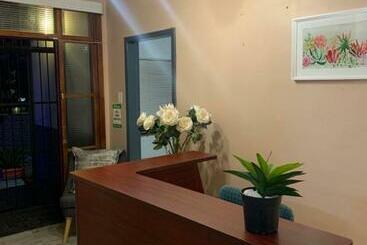 پانسیون Botlhale Guesthouse, Events & Spa
