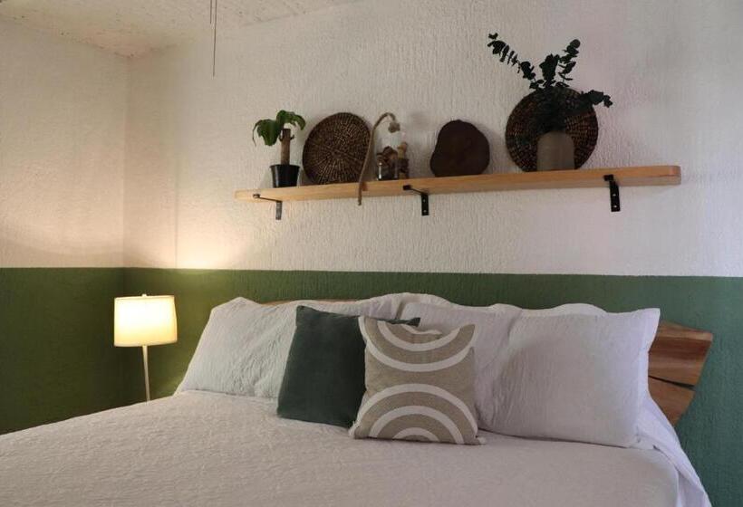 بنسيون Casa Madera