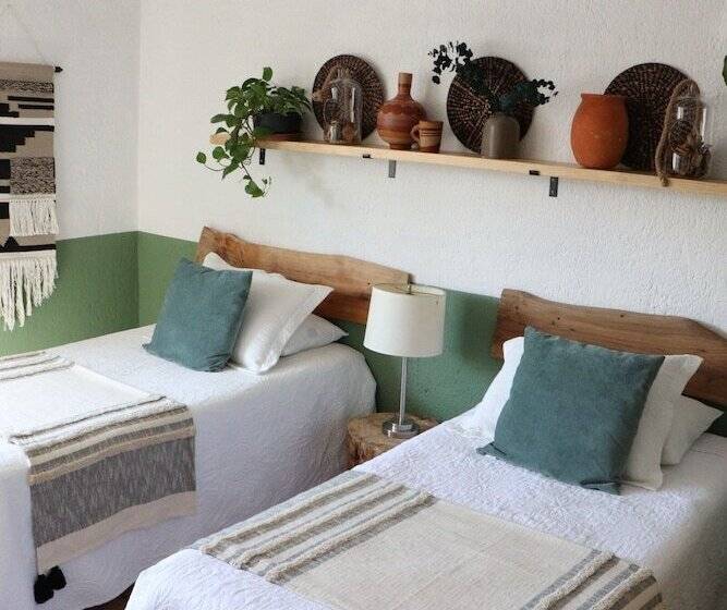 بنسيون Casa Madera