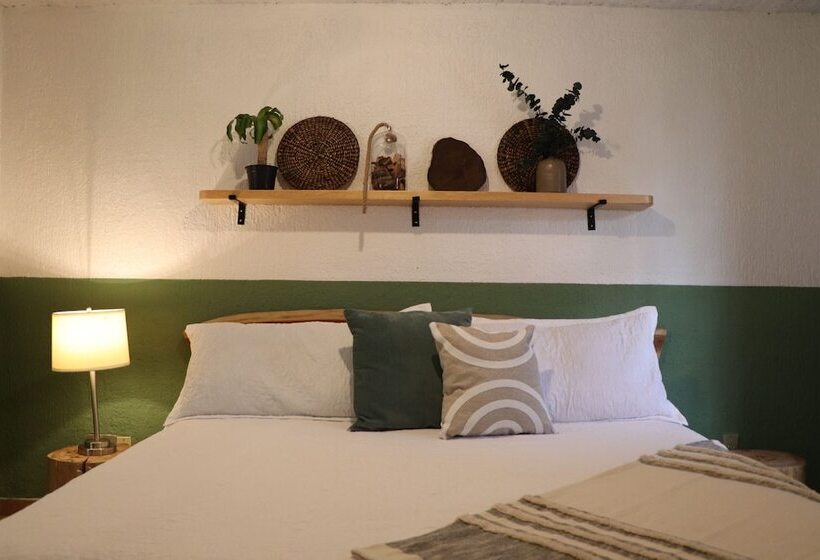 بنسيون Casa Madera