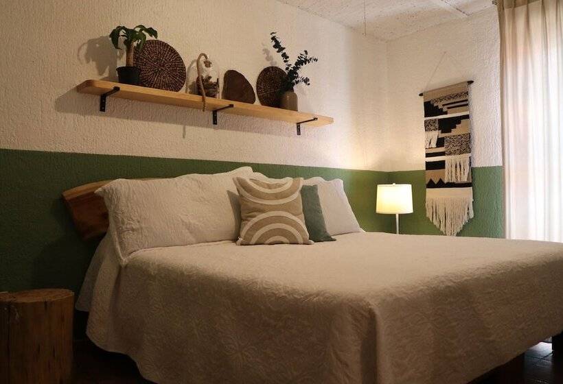 بنسيون Casa Madera