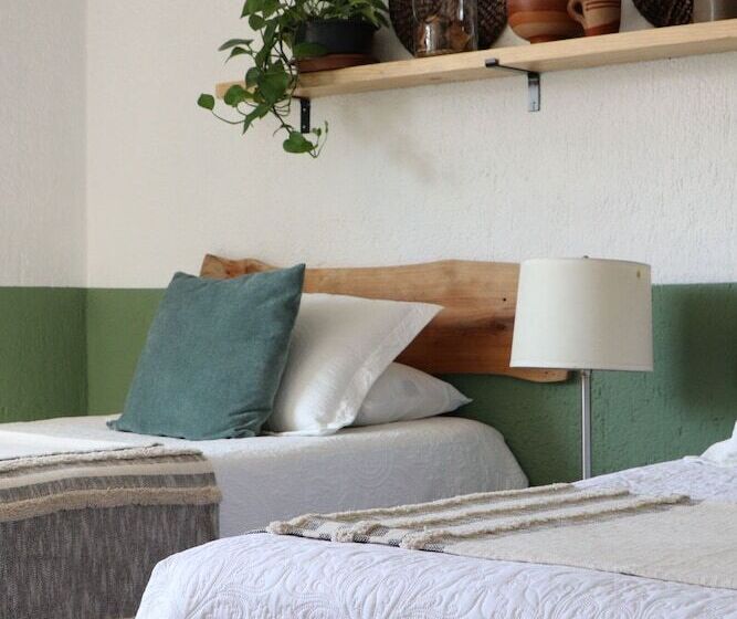 بنسيون Casa Madera