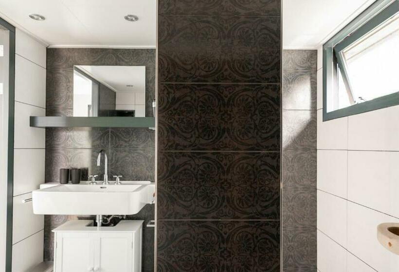 צימר Aangenaam Op De Rijn, Woonboot, Inclusief Privé Sauna