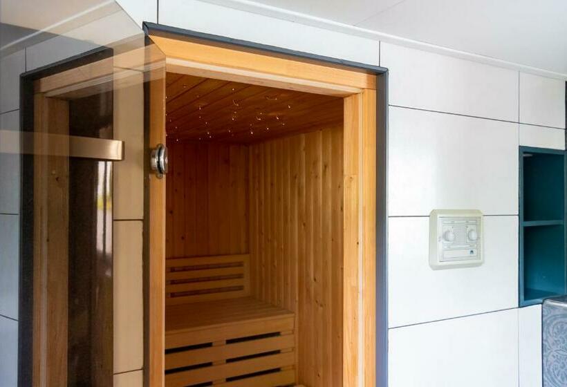 צימר Aangenaam Op De Rijn, Woonboot, Inclusief Privé Sauna