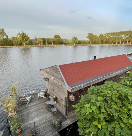 צימר Aangenaam Op De Rijn, Woonboot, Inclusief Privé Sauna