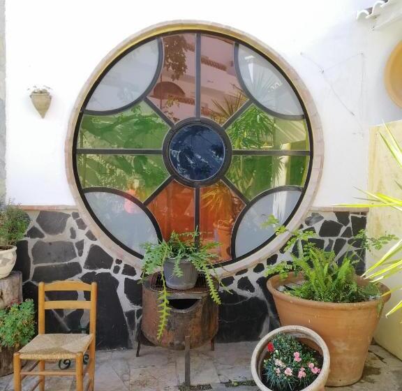 مبيت وإفطار Casa Proyecto Pepe Bravo   Arte De Manos Y Corazón