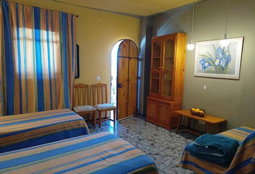 住宿加早餐  Casa Proyecto Pepe Bravo   Arte De Manos Y Corazón