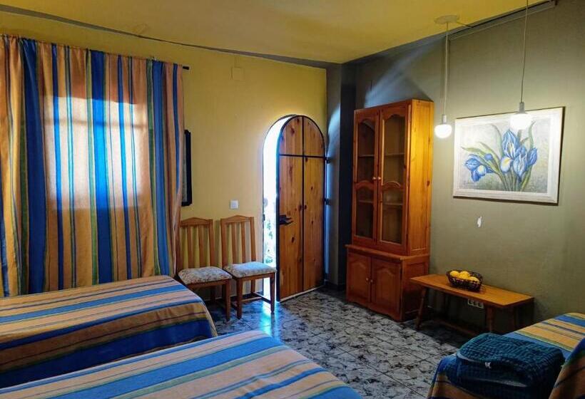 مبيت وإفطار Casa Proyecto Pepe Bravo   Arte De Manos Y Corazón