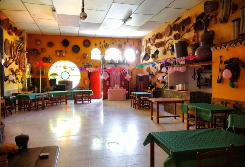 مبيت وإفطار Casa Proyecto Pepe Bravo   Arte De Manos Y Corazón