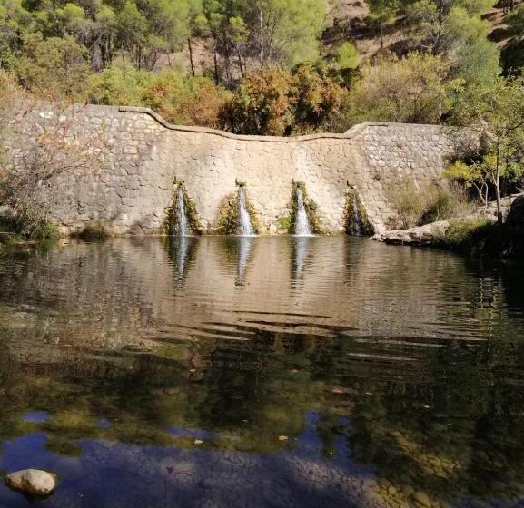 مبيت وإفطار Casa Proyecto Pepe Bravo   Arte De Manos Y Corazón