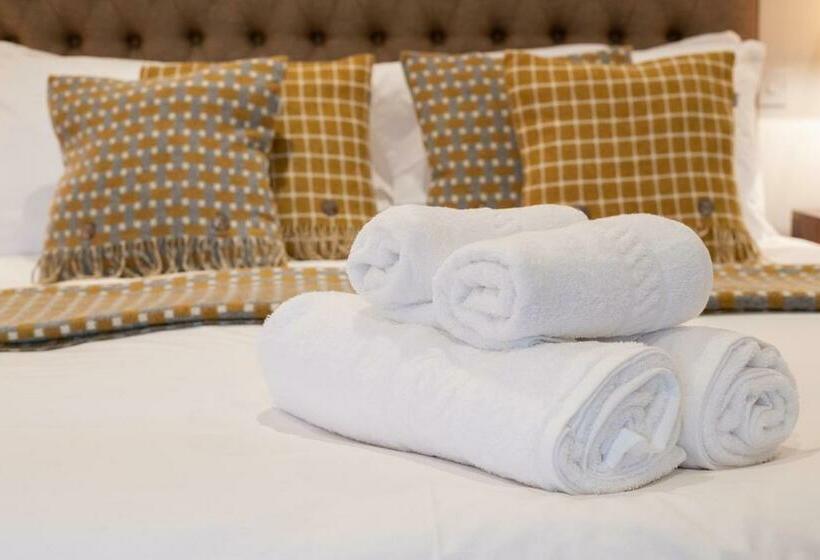 Bed and Breakfast The Three Horseshoes