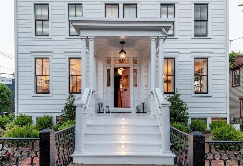 هتل 134 Prince   Luxury Boutique