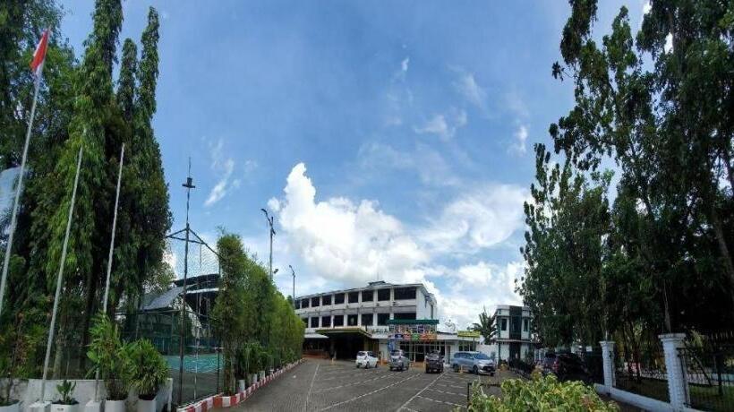 בית מלון כפרי Grand Kartika