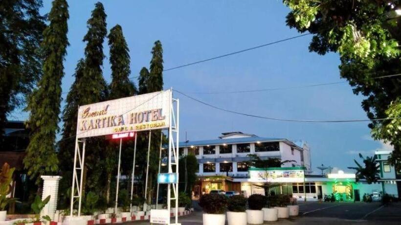 בית מלון כפרי Grand Kartika