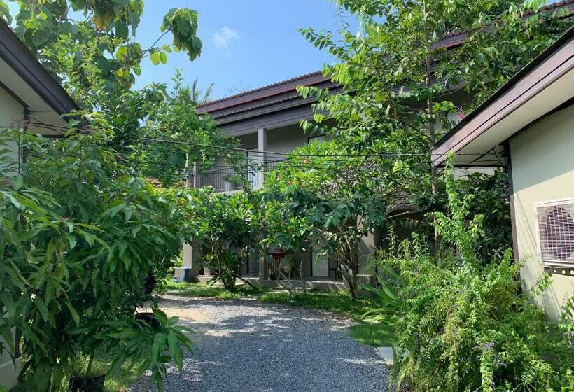 Отель Green Pepper Garden