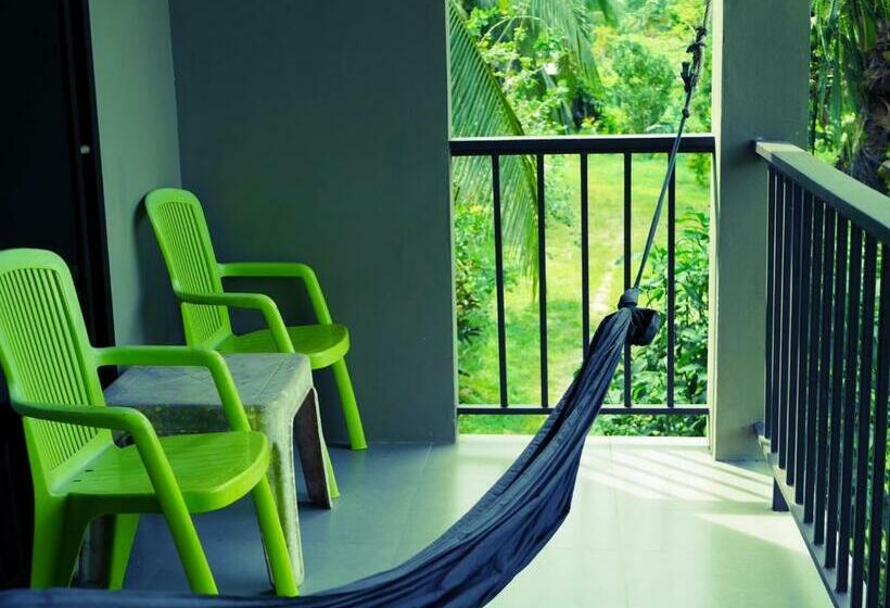 Отель Green Pepper Garden