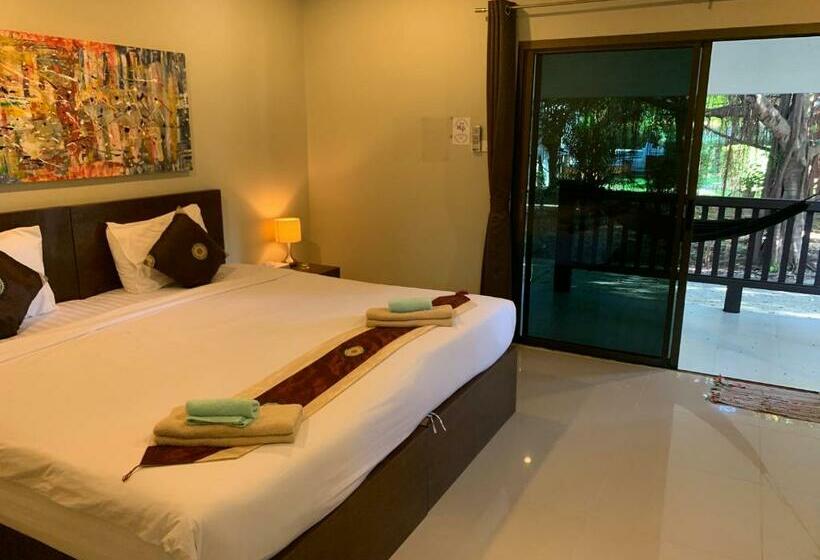 Отель Green Pepper Garden