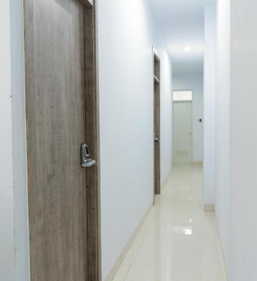 فندق Padma Tangerang