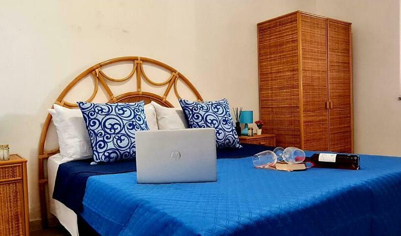 Ninfa Sul Mare Apartments   50 M E T R I Dal Mare