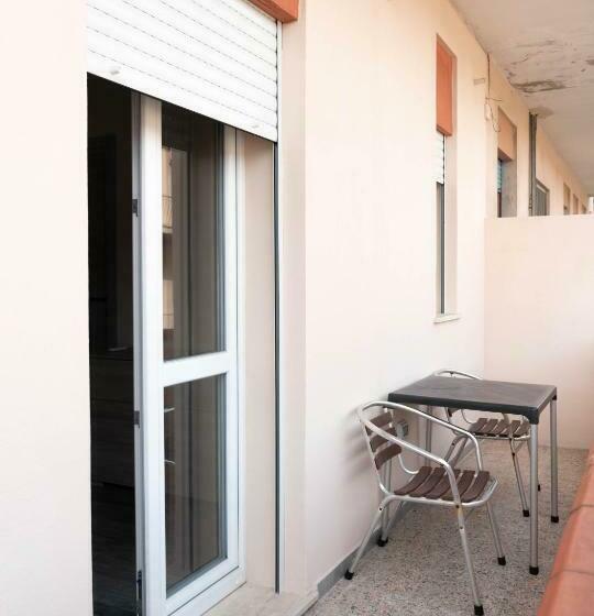 بنسيون Ichnos House