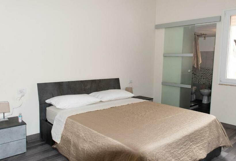 بنسيون Ichnos House