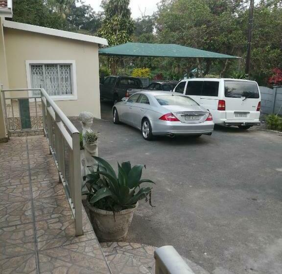 פנסיון Lytton Cresent B&b