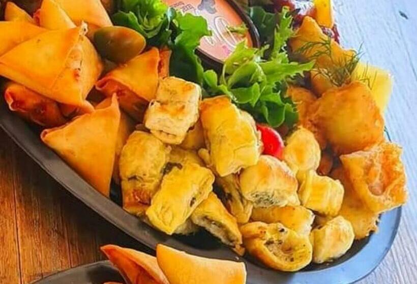 פנסיון Lytton Cresent B&b