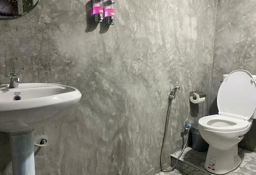 פנסיון Reindeer House Wat Chedi