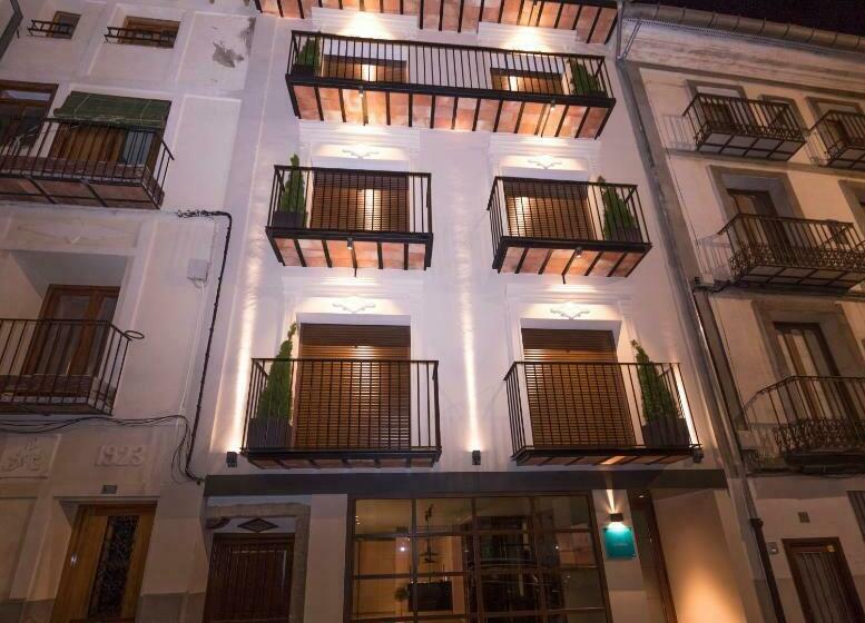 Vallivana Suites