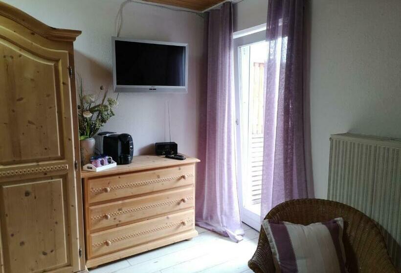 住宿加早餐  Edel Weiss Gästezimmer