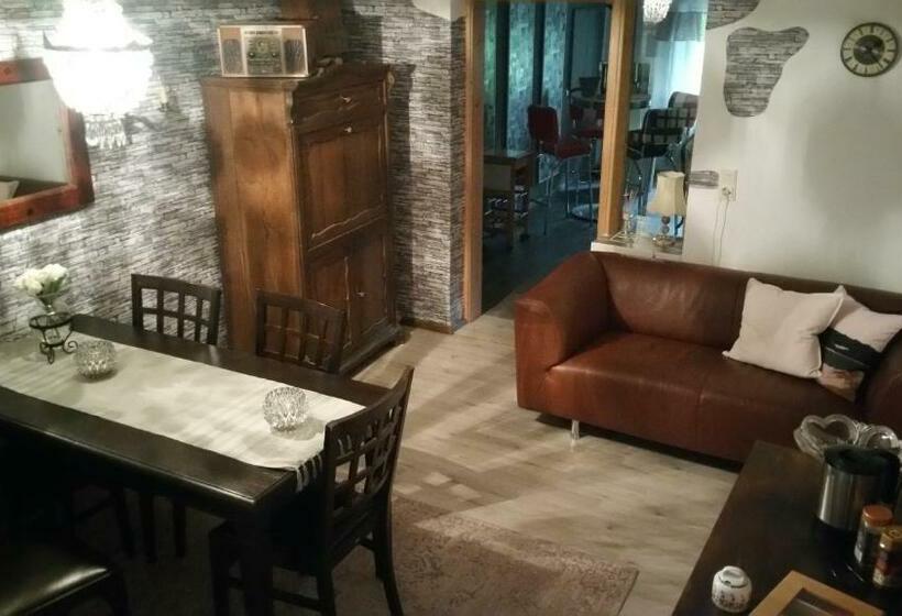 住宿加早餐  Edel Weiss Gästezimmer