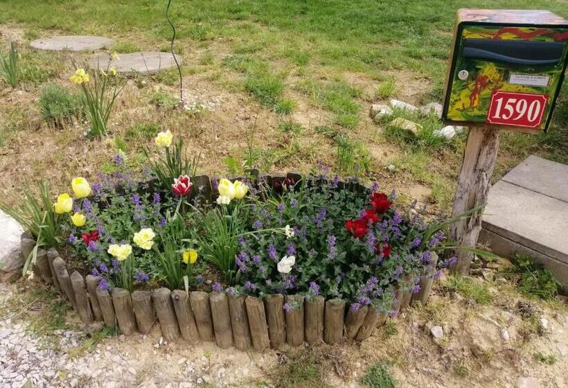 住宿加早餐  La Grange à Outeaux