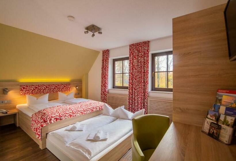 Отель Berggasthof Götzinger Höhe