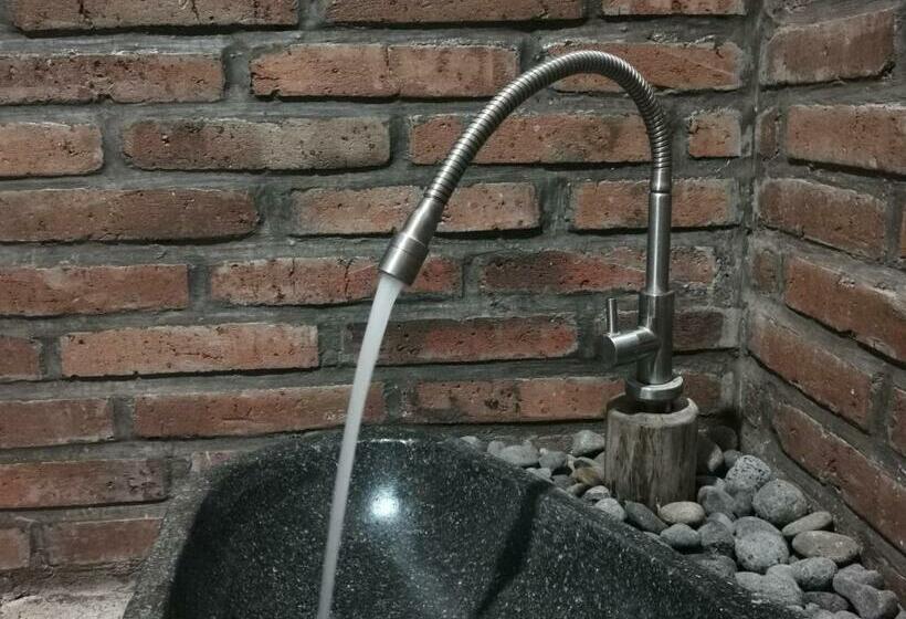 酒店 Coconut Tree Cottages