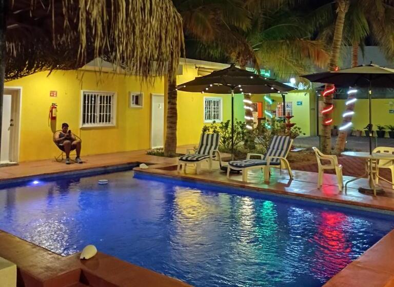 호텔 Marina Del Sol