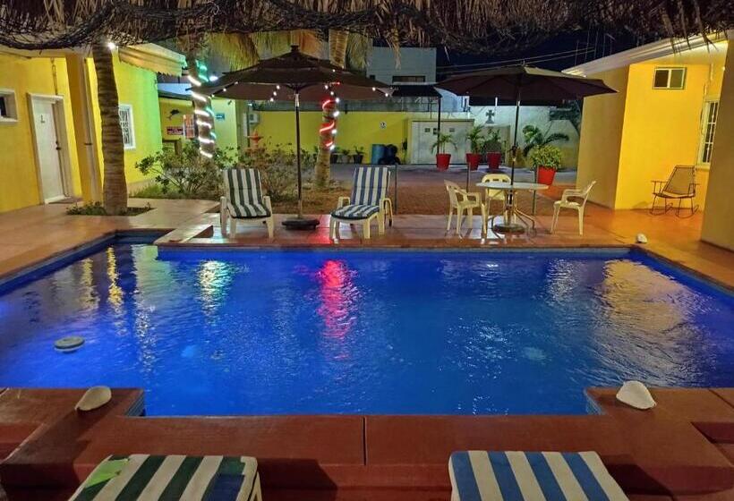 호텔 Marina Del Sol