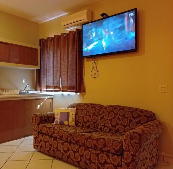 호텔 Marina Del Sol