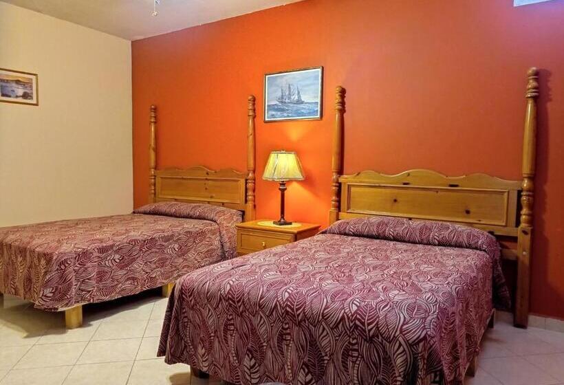 호텔 Marina Del Sol