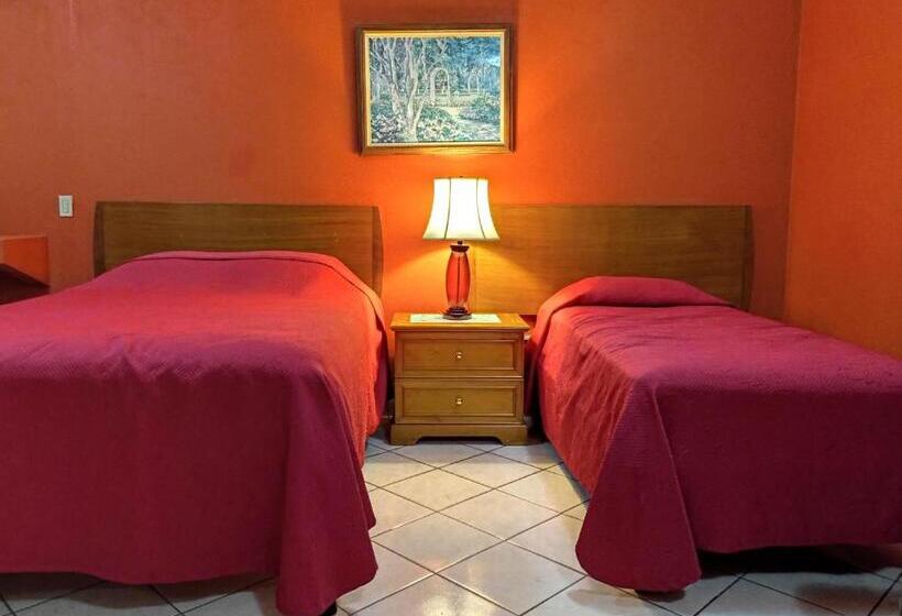 호텔 Marina Del Sol