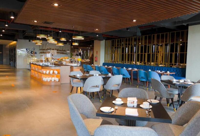 Grand Swiss Belhotel Darmo